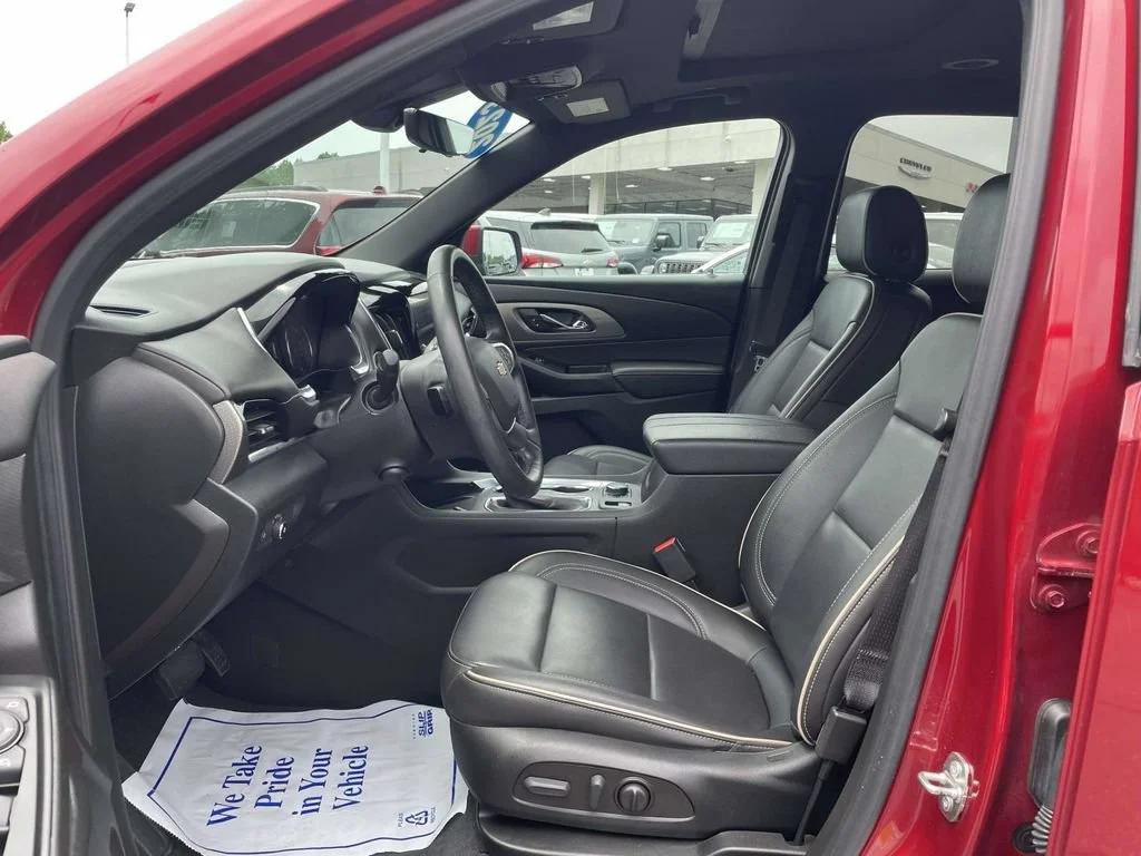Used 2023 RADIANT RED TINTCOAT Chevrolet Premier image 31