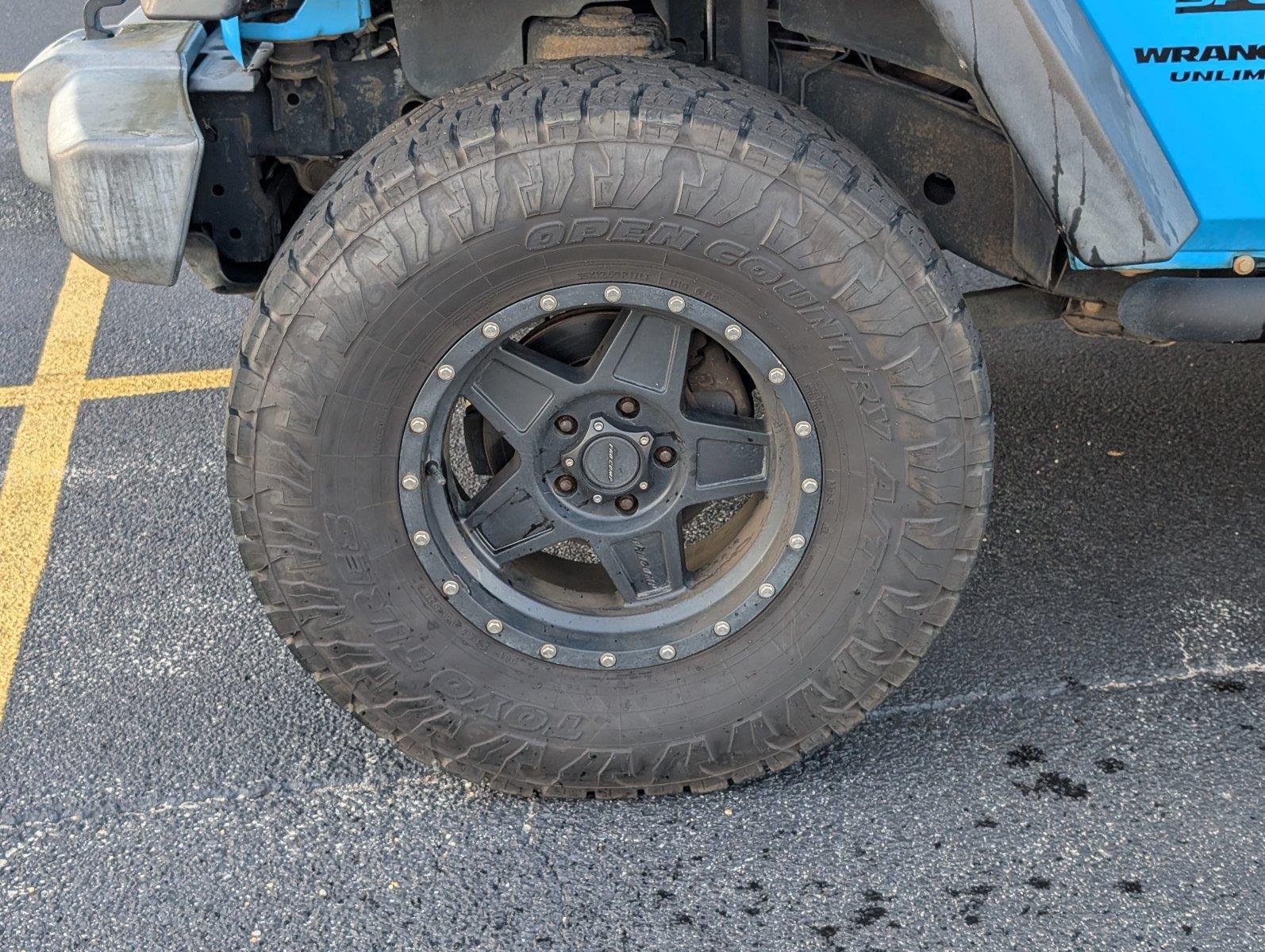 Used 2017 Chief Clearcoat Jeep Sport image 11