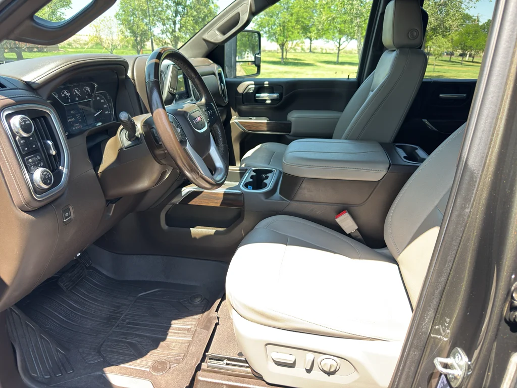 Used 2023 Forest Metallic GMC SLT image 26