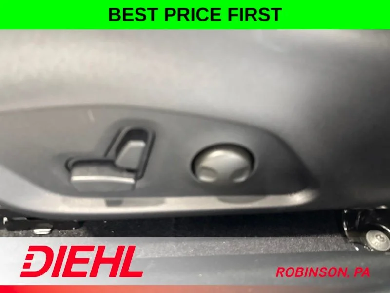 New 2026 Diamond Black Crystal Pearl-Coat Exterior Paint Jeep Limited image 20