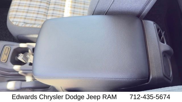 New 2026 Bright White Clear-Coat Exterior Paint Jeep 85th Anniversary Edition image 17