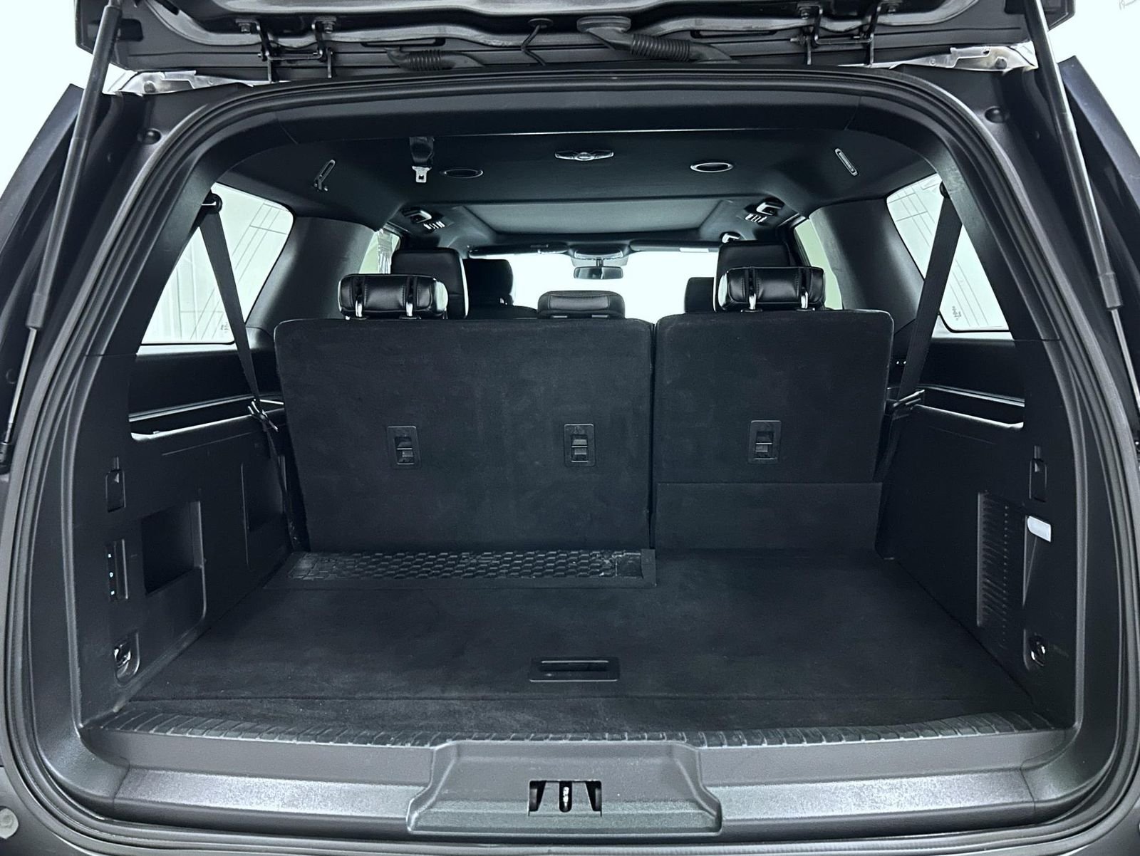 Used 2018 Gray Ford XLT image 22