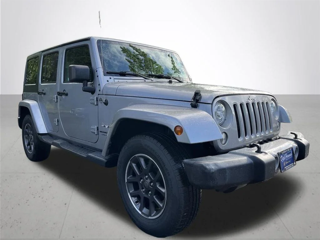 Used 2018 Silver Jeep Unlimited Sahara image 3