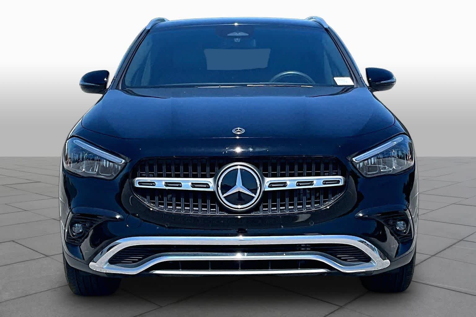 Used 2025 Night Black Mercedes-Benz GLA 250 image 4