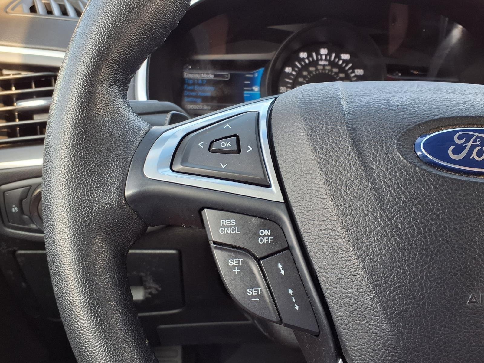 Used 2016  FORD TITAN image 26