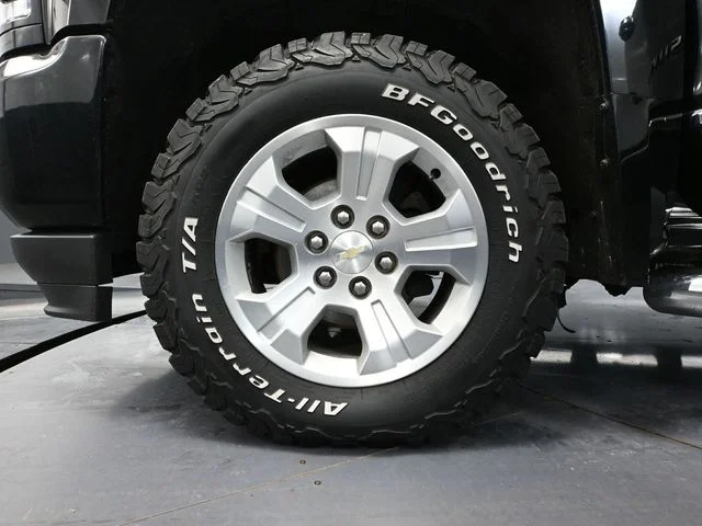 Used 2016 Black Chevrolet LTZ image 16