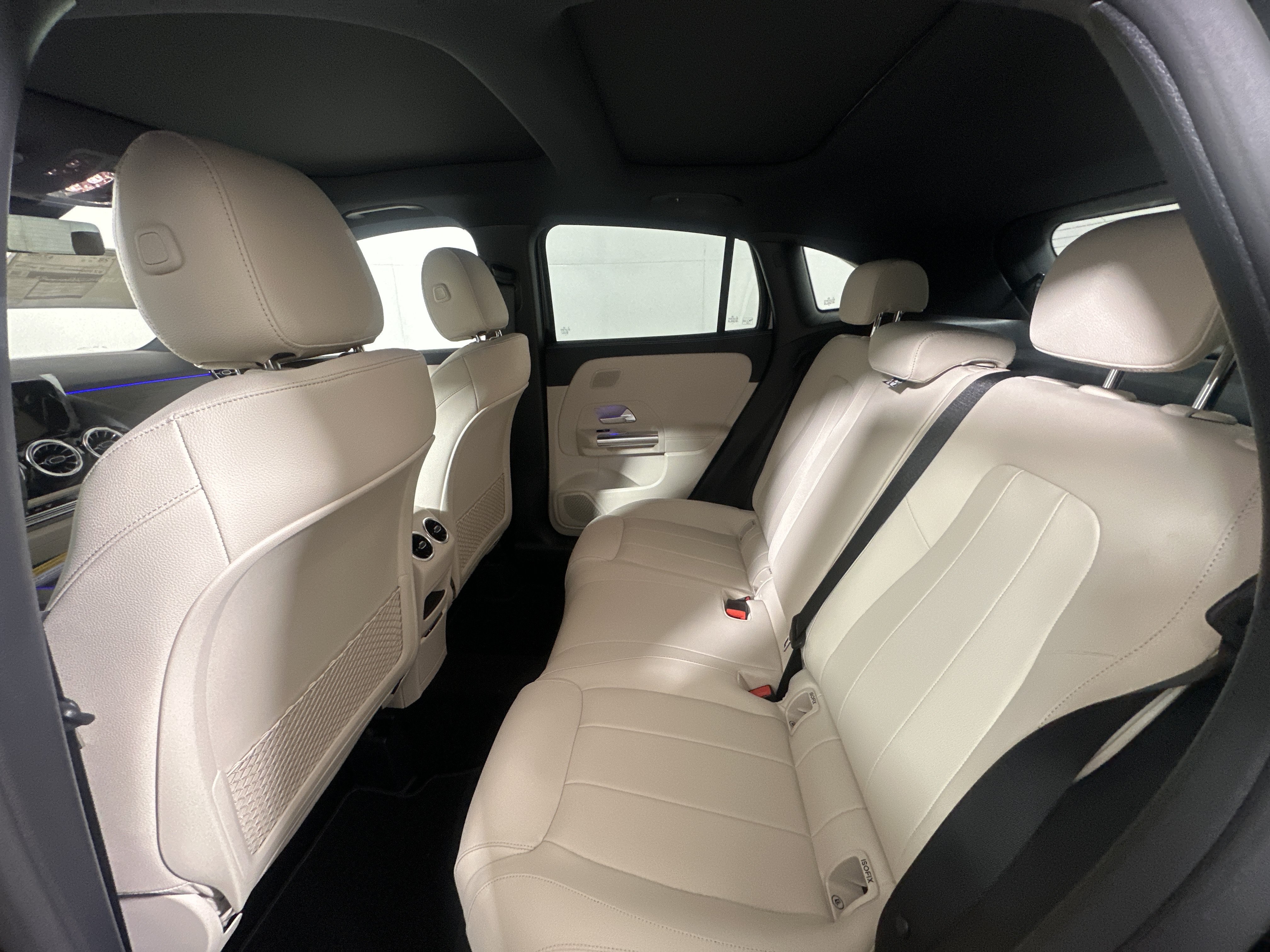 New 2026 COSMOS BLACK METALLIC Mercedes-Benz GLA 250 image 23