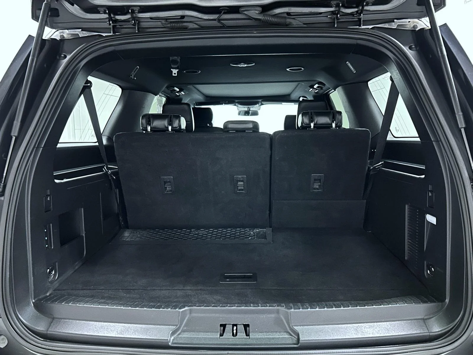 Used 2018 Gray Ford XLT image 22