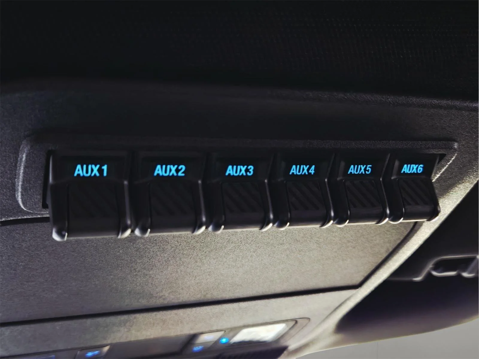 Used 2023 Avalanche Gray Ford Tremor image 43