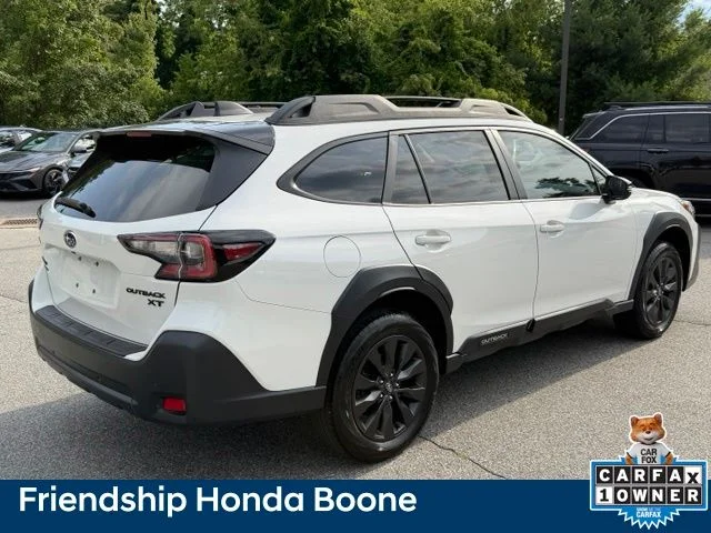 Used 2025 White Subaru Onyx Edition XT image 5
