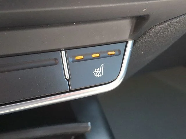 Used 2016 Silver Kia LX image 24