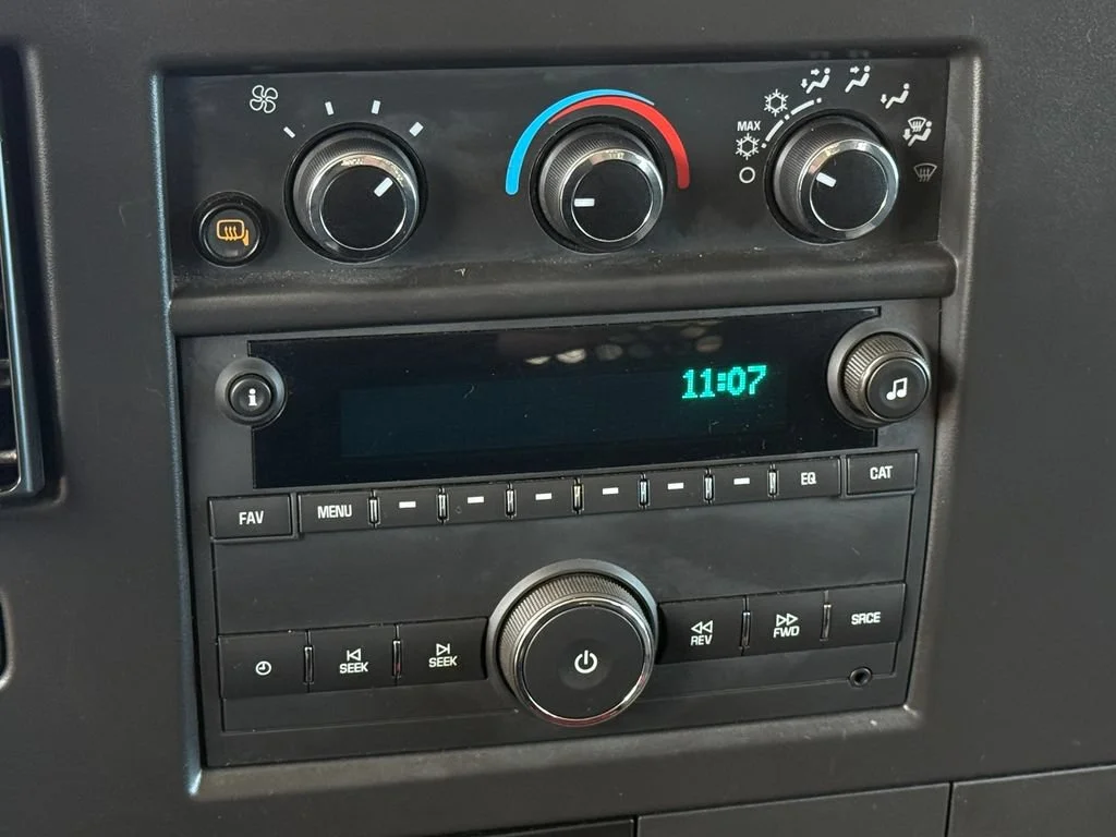 Used 2025 Summit White GMC Work Van image 30