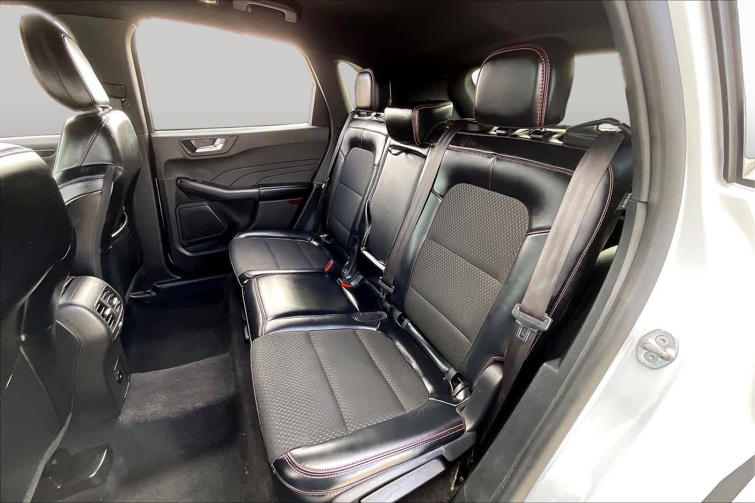 Used 2025 Space Silver Ford ST-Line image 17