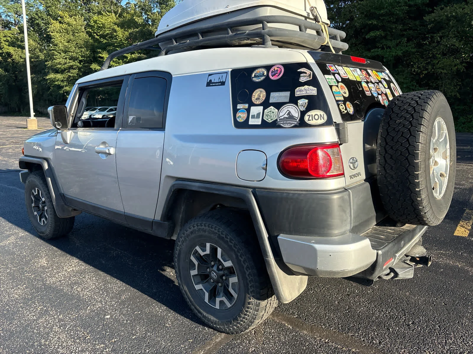 Used 2008 White/Titanium Metallic Toyota  image 5