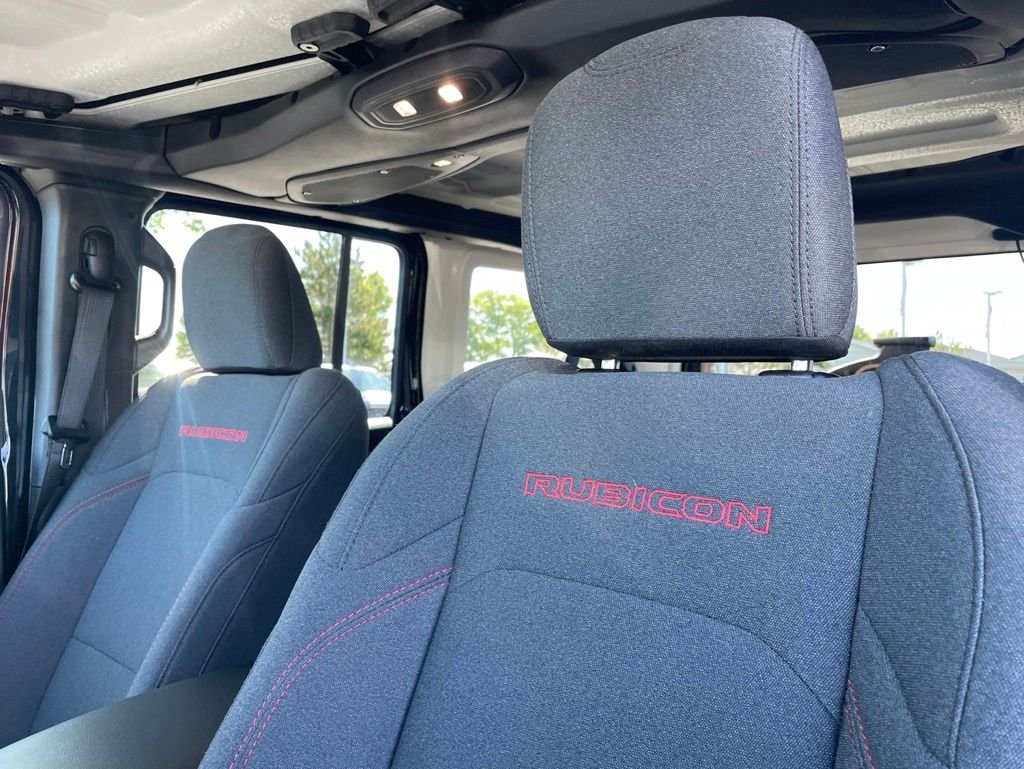 Used 2025 Black Jeep Rubicon image 18