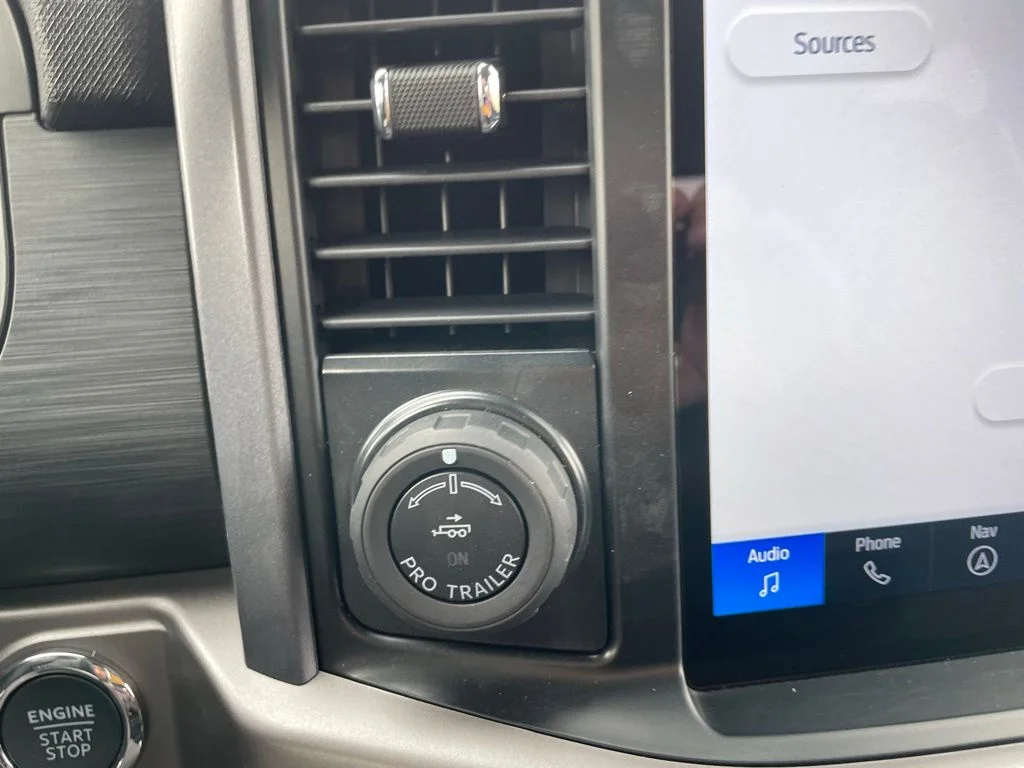 2025 Ford F-150 XLT - Photo 36