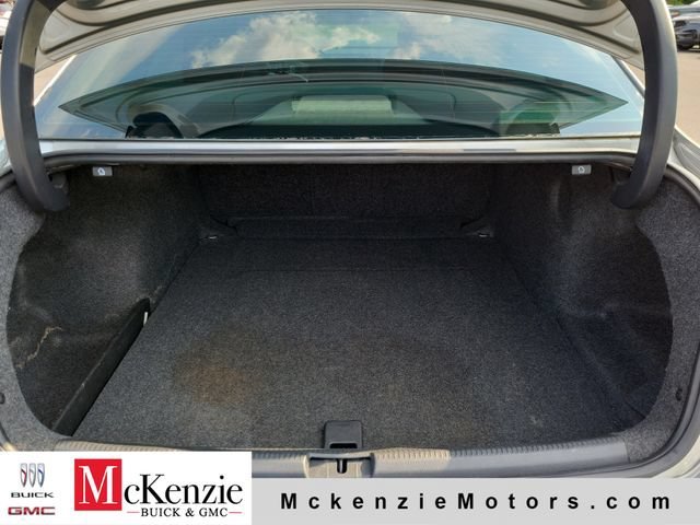 Used 2013 Silver Volkswagen SE image 29
