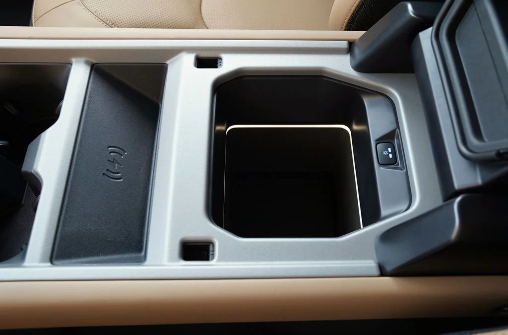 New 2026 Santorini Black Land Rover X image 32
