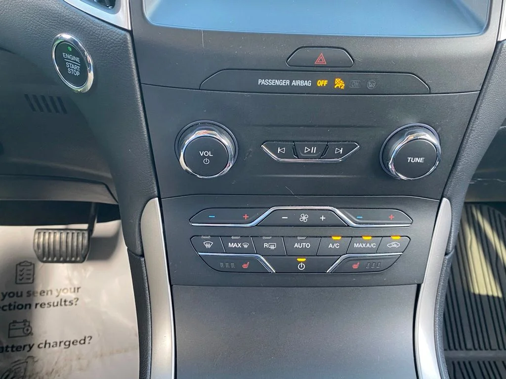 Used 2020 Gold Ford SEL image 26