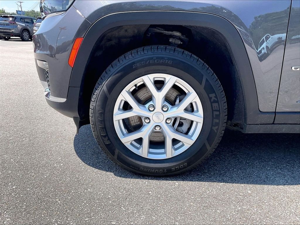 Used 2023 Baltic Gray Metallic Clearcoat Jeep Limited image 7