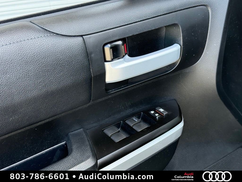 Used 2017 Silver Toyota SR5 image 16