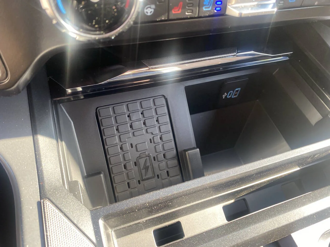 New 2026 Oxford White Ford F-250® Lariat® image 23