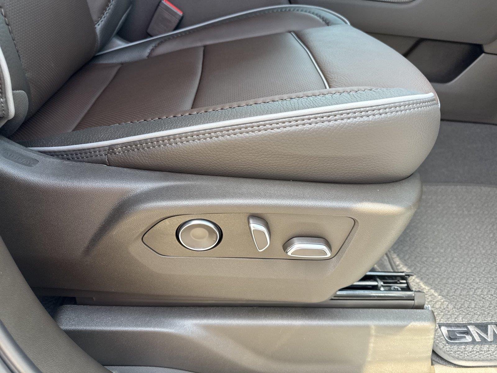 New 2026 Glacier White Tricoat GMC Denali image 38