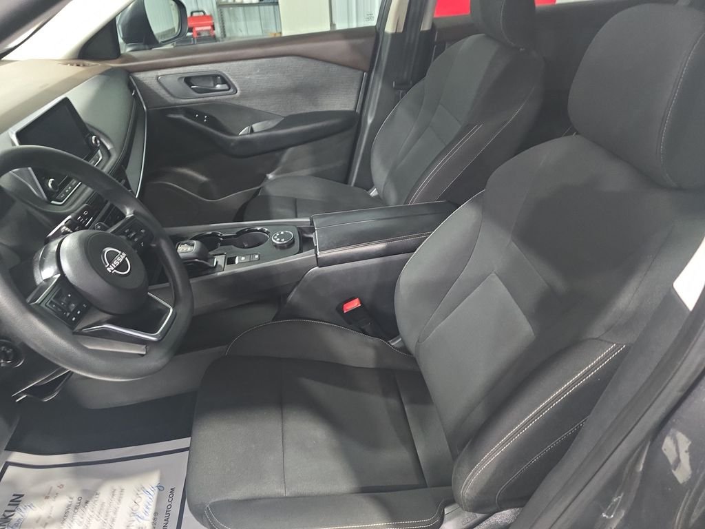 Used 2023 Gray Nissan S image 13