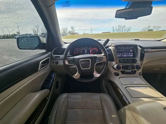 Used 2016 SPARKLING SILVER METALLIC GMC Denali image 13
