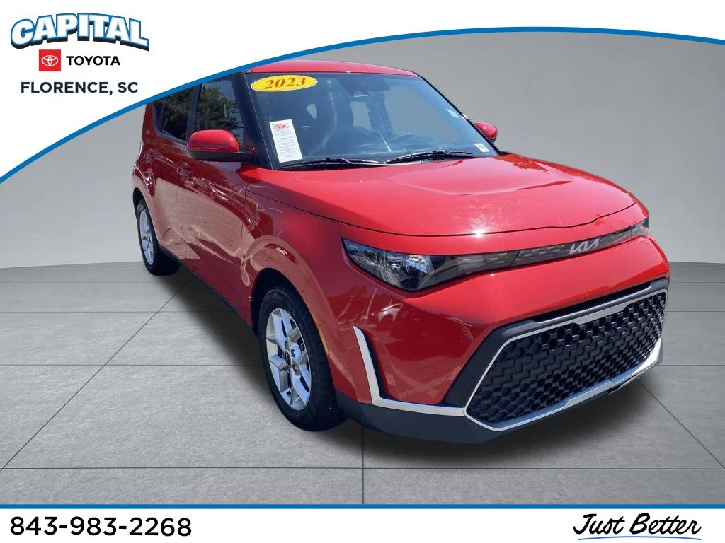 Used 2023 Red Kia LX image 1