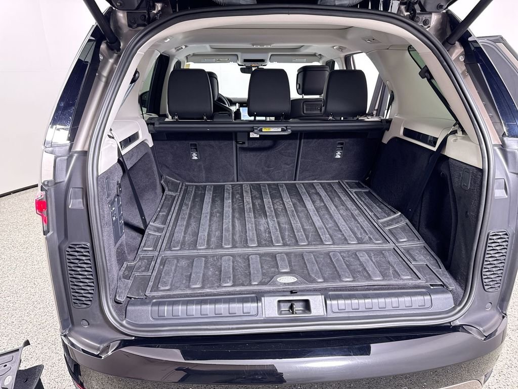 Certified Used 2025 Brown Land Rover Dynamic SE image 23