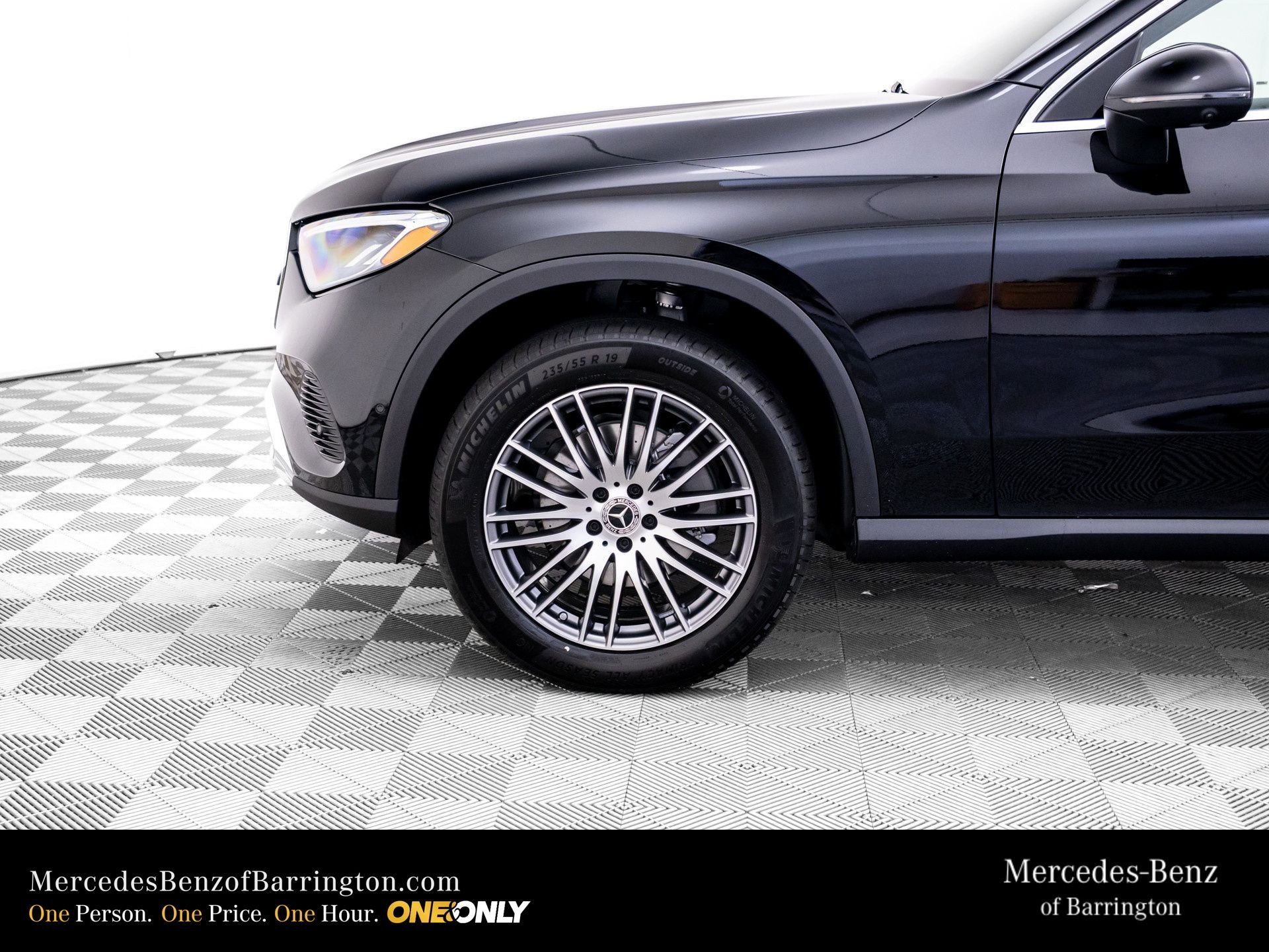 New 2026 Black Mercedes-Benz GLC 300 image 37