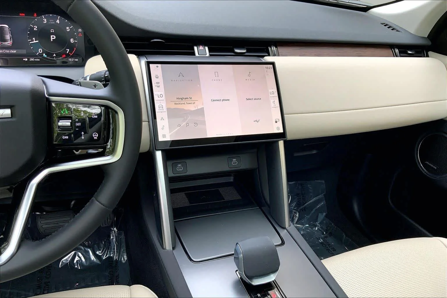 Pre-Owned 2025 Land Rover Discovery Sport S