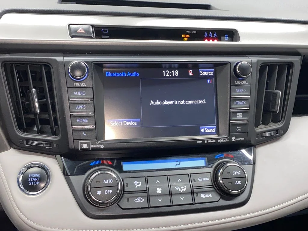 Used 2017 White Toyota Platinum image 24