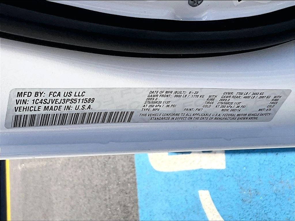 Used 2023 White Jeep Base image 28