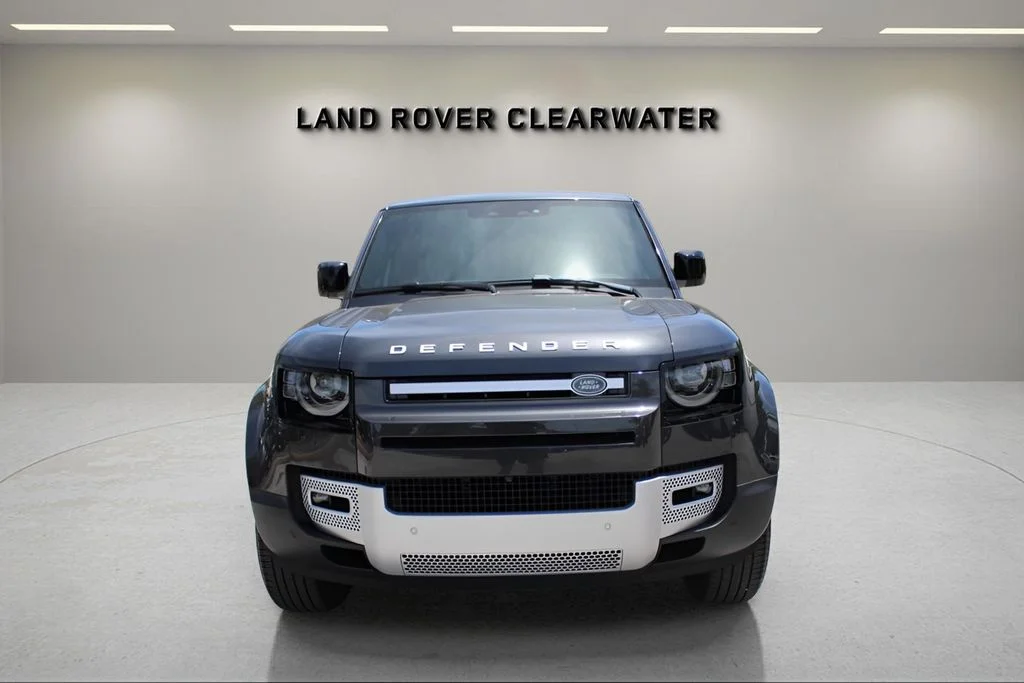2025 Land Rover Defender S - Photo 8