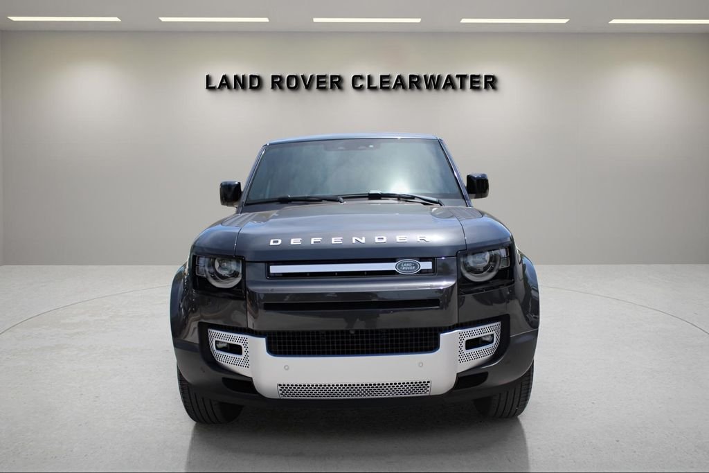 2025 Land Rover Defender S - Photo 8