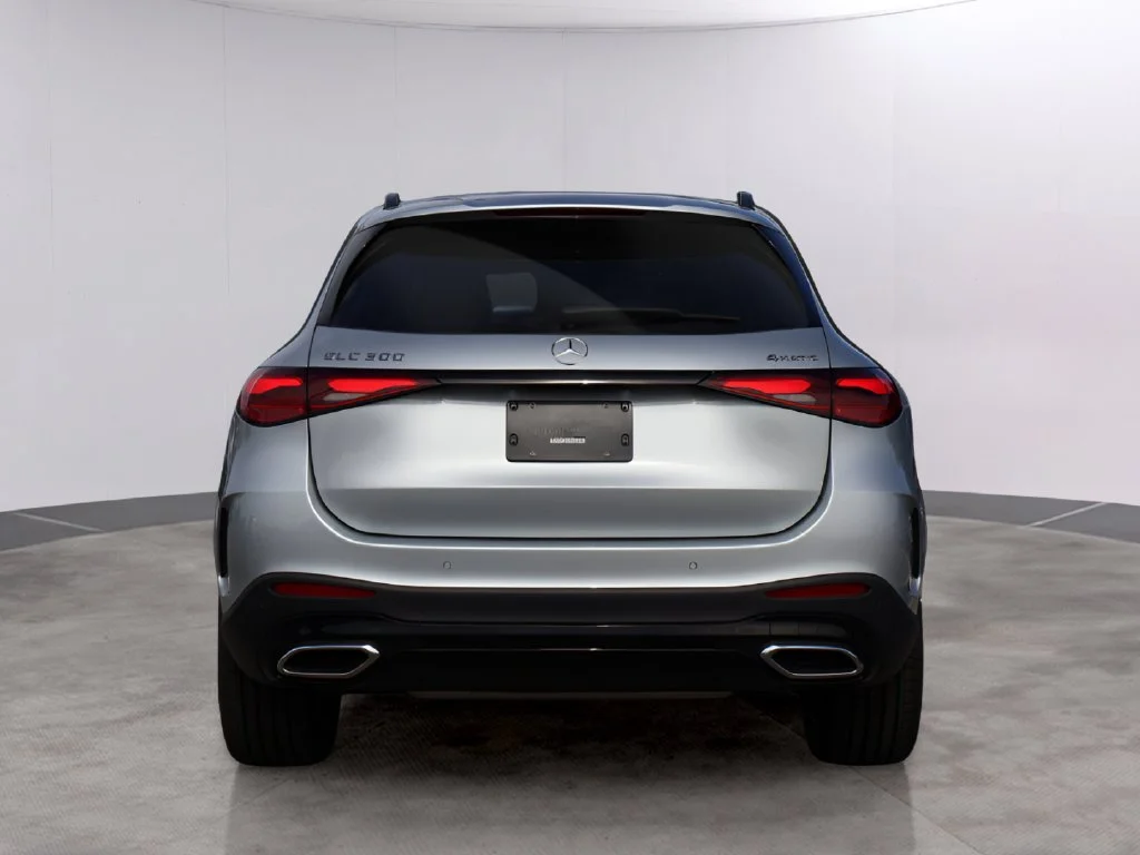 New 2027 Gray Mercedes-Benz GLC 300 image 6