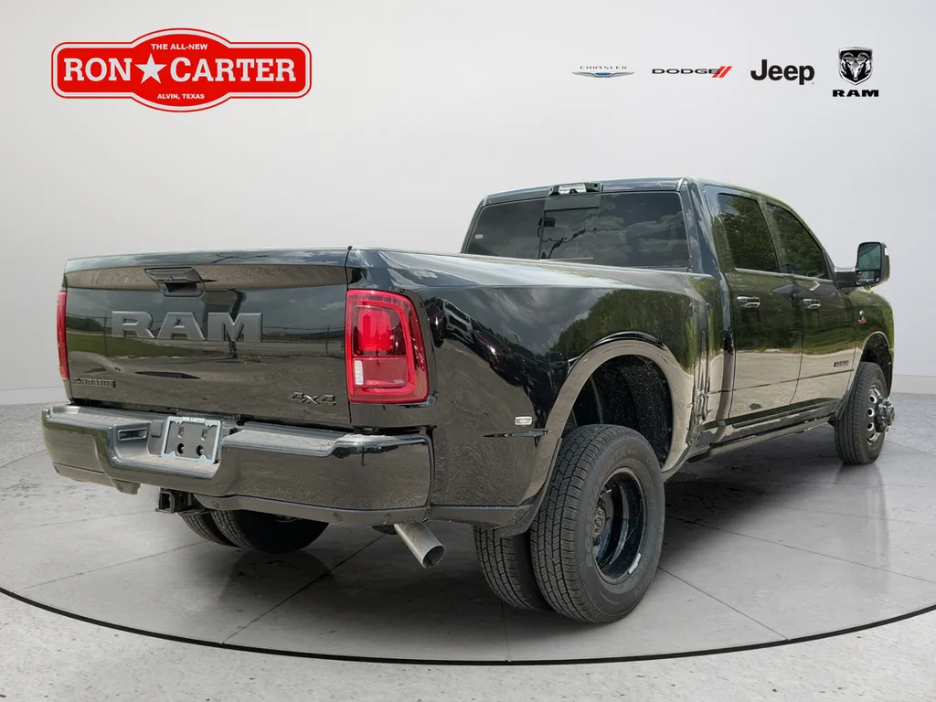 New 2026 Diamond Black Crystal Pearl-Coat Exterior Paint RAM Laramie image 6