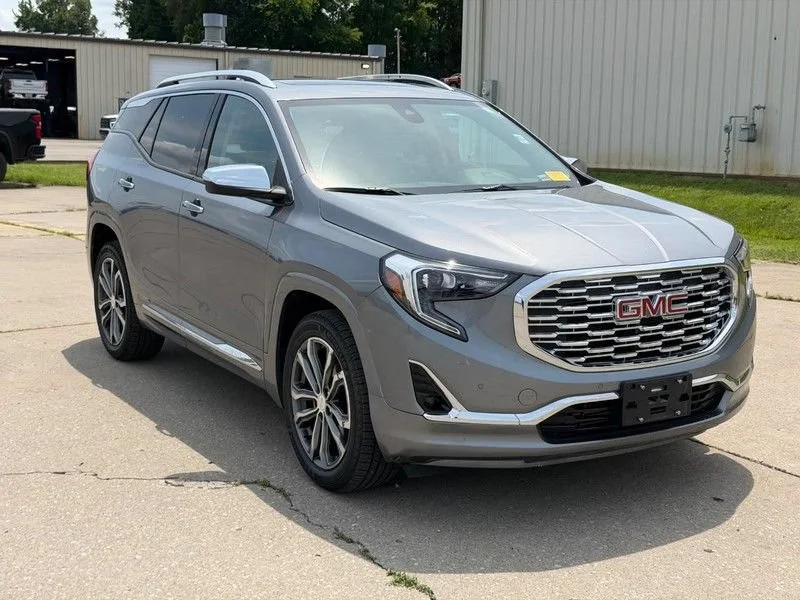 2020 GMC Terrain Denali FWD's photo