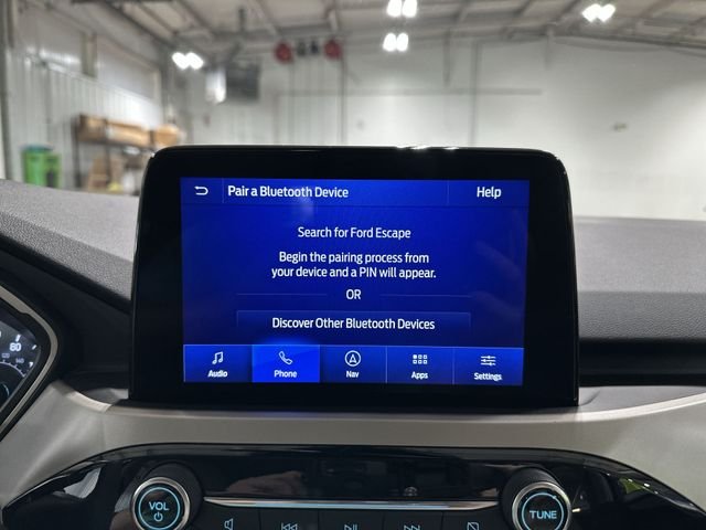 Used 2020 Black Metallic Ford SE image 31