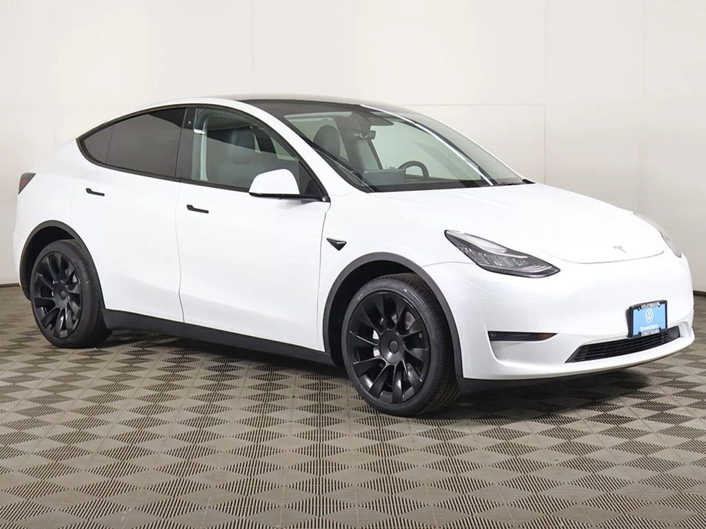 Used 2023 Tesla Model Y Long Range with VIN 7SAYGDEE3PA121756 for sale in Streetsboro, OH