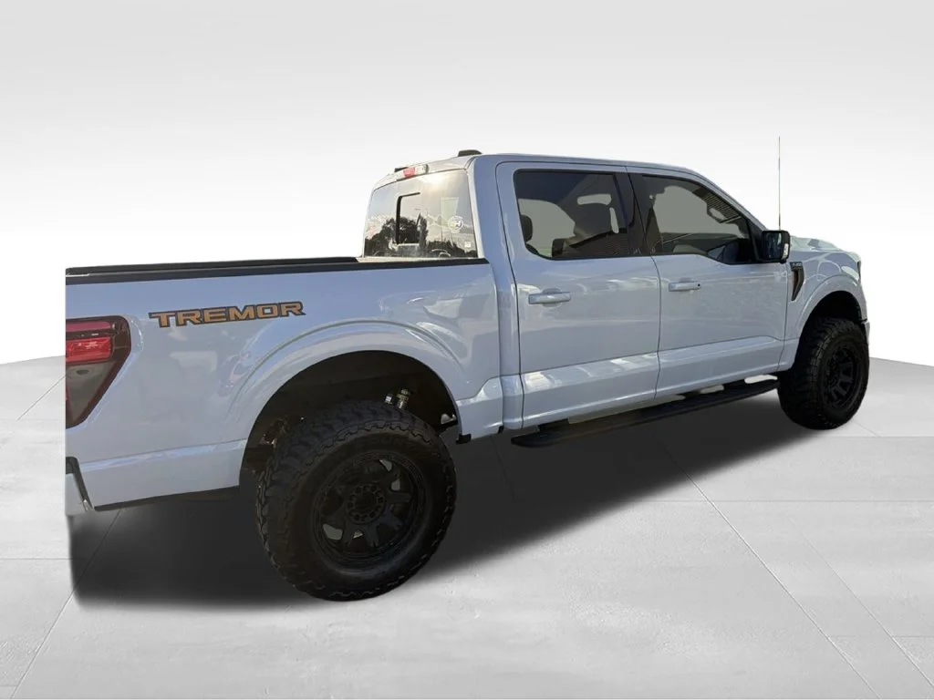 Used 2025 White Ford Tremor image 12