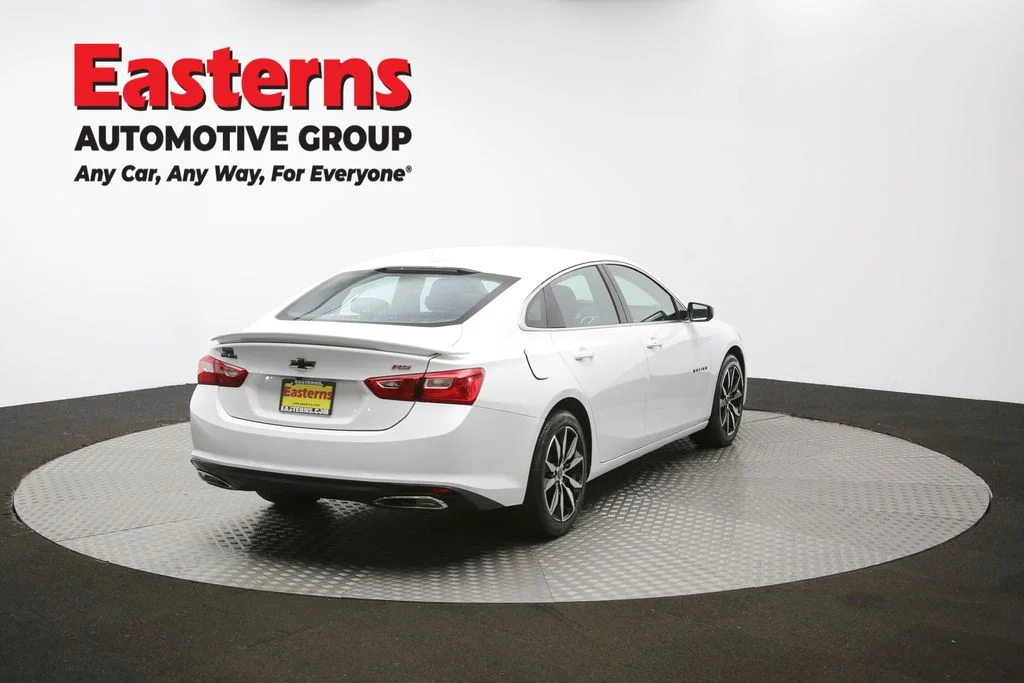 Used 2022 White Chevrolet RS image 36
