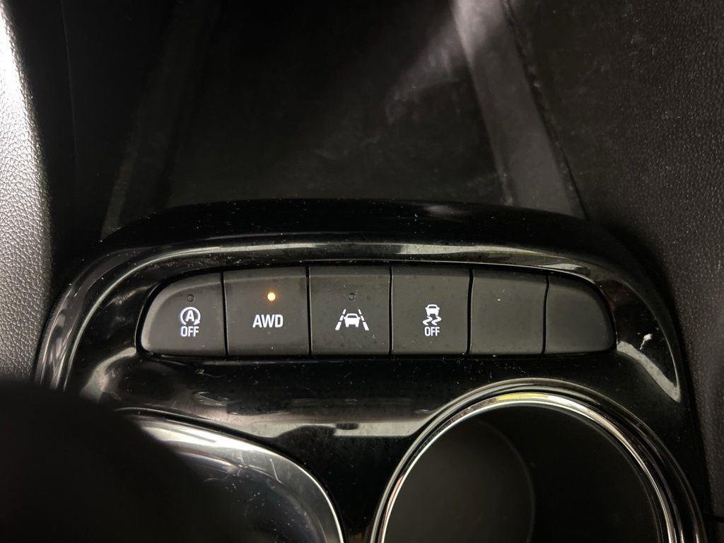 Used 2023 Summit White Buick Preferred image 25