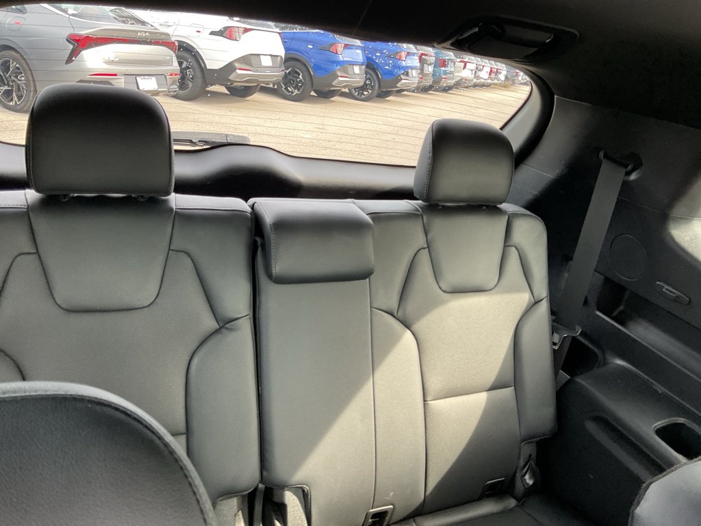 Used 2023 Jungle Green Kia EX X-Line image 14