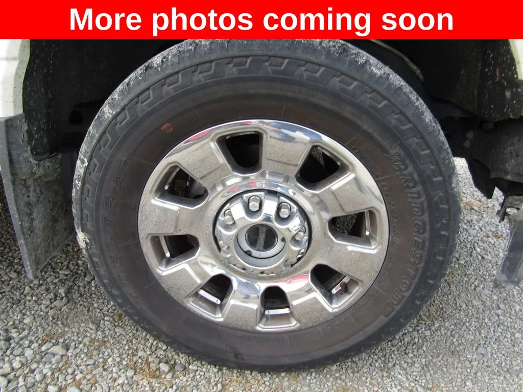Used 2025 White Ford Lariat image 9