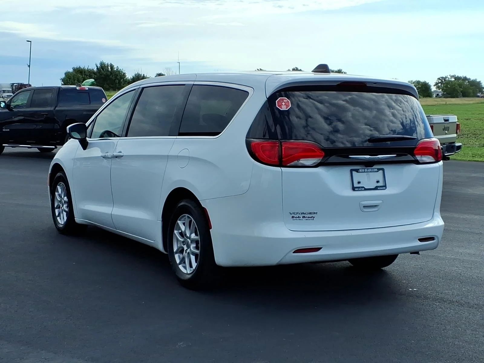 Used 2023 Bright White Clear Coat Chrysler LX image 13