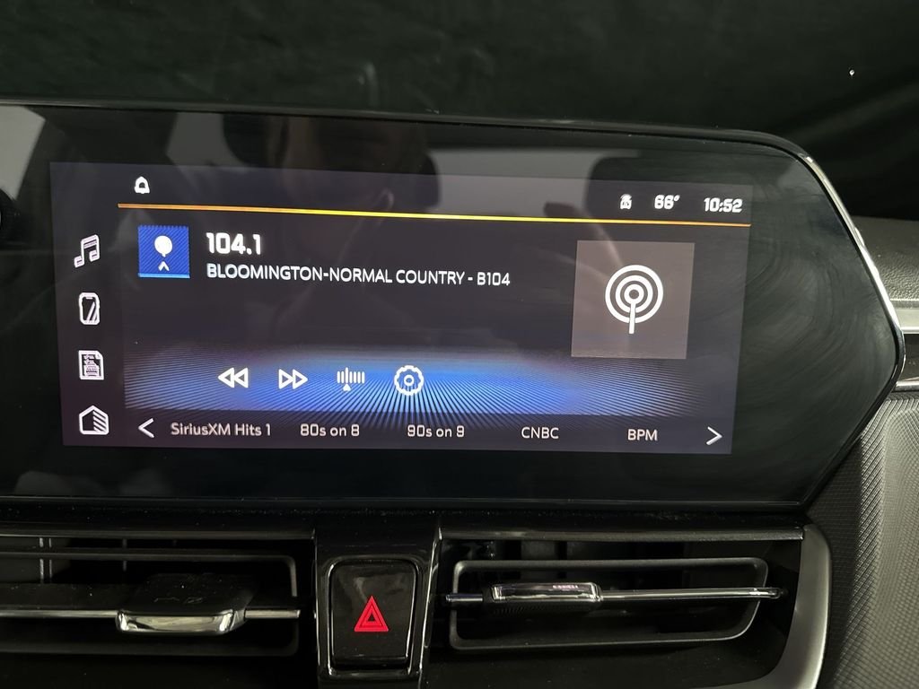 Used 2025 Sterling Gray Metallic Chevrolet LT image 26