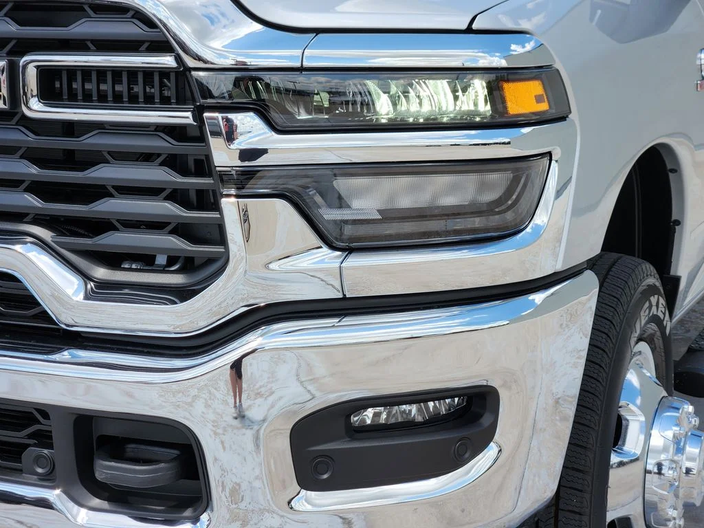 New 2026 Silver Zynith Ram Tradesman image 6